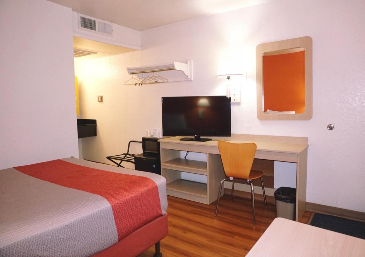 Motel 6-Flagstaff, Az - West - Woodland Village Bagian luar foto
